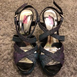 Open toed strapped heels